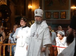 В праздник Преображения Господня митрополит Василий совершил Божественную литургию в Свято-Екатерининском кафедральном соборе города Краснодара
