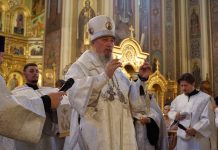 Митрополит Василий совершил Всенощное бдение в Свято-Екатерининском кафедральном соборе города Краснодара