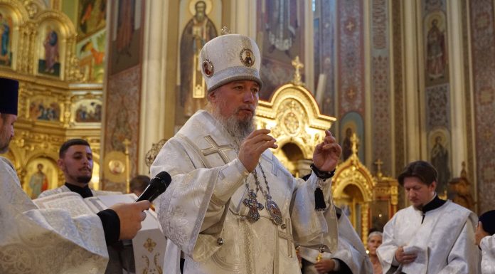 Митрополит Василий совершил Всенощное бдение в Свято-Екатерининском кафедральном соборе города Краснодара