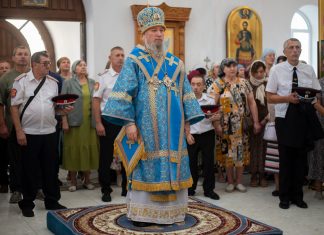 Митрополит Василий совершил Божественную литургию в монастыре в честь иконы Божией Матери «Нерушимая стена»
