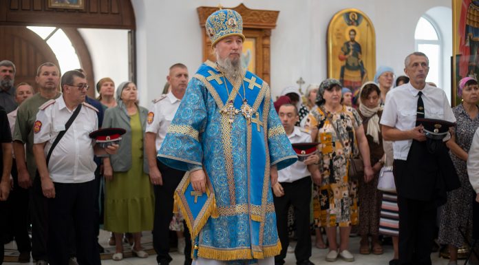 Митрополит Василий совершил Божественную литургию в монастыре в честь иконы Божией Матери «Нерушимая стена»