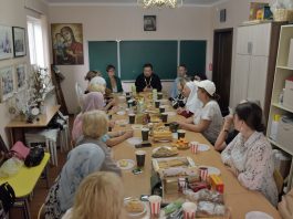 Группы поддержки зависимых и созависимых возобновили работу после летнего перерыва