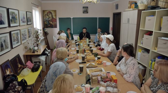 Группы поддержки зависимых и созависимых возобновили работу после летнего перерыва