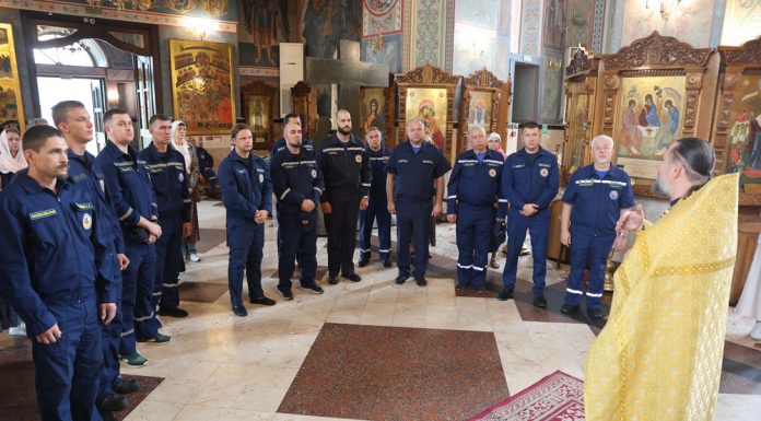 В храме Рождества Христова прошел молебен перед иконой Божией Матери «Неопалимая Купина»