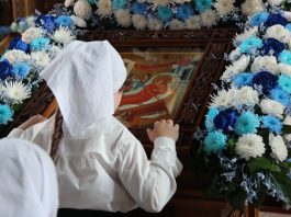 В храме Рождества Христова прошла детская Литургия в праздник Рождества Пресвятой Богородицы