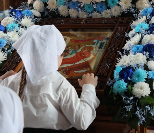 В храме Рождества Христова прошла детская Литургия в праздник Рождества Пресвятой Богородицы