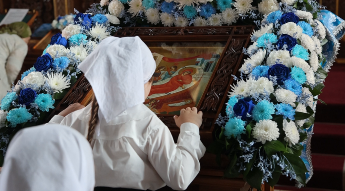 В храме Рождества Христова прошла детская Литургия в праздник Рождества Пресвятой Богородицы