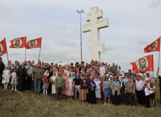 В Краснодаре состоялся общегородской автомобильный Крестный ход
