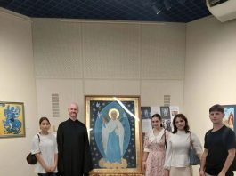 Молождежь 15-го благочиния посетила фестиваль современного церковного искусства «Видеть и слышать»