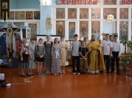 Молодежь 17-го благочиния совершила поездку в храм иконы Божией Матери «Всех скорбящих Радость» станицы Ивановской