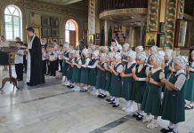 Ученики православной школы имени Михаила Лекторского приняли участие в молебне