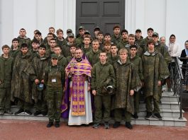 В центре «Патриот» прошла встреча со священником и Литургия для курсантов