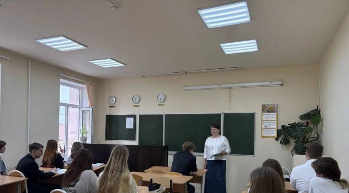 В Горячеключевском технологическом техникуме состоялись беседы, посвященные святым благоверным Петру и Февронии