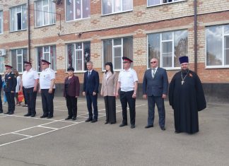 В Абинском районе прошёл межшкольный смотр-парад казачьих классов