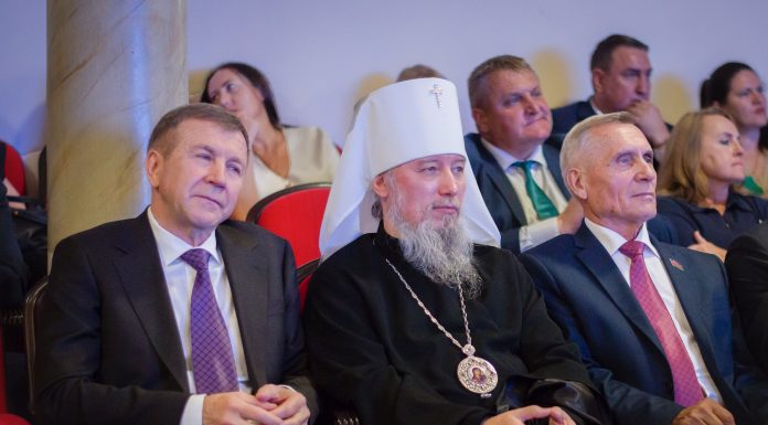 Митрополит Василий принял участие в мероприятии, посвящённом Дню работников нефтяной и газовой промышленности