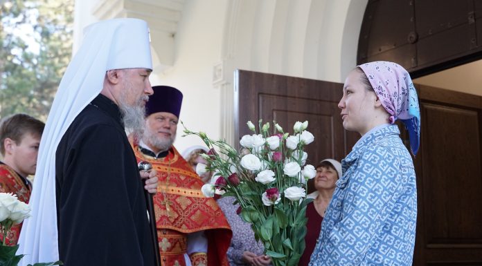 Митрополит Василий совершил Божественную литургию в храме святых равноапостольных Кирилла и Мефодия