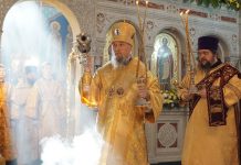 Митрополит Василий возглавил престольные торжества в Войсковом соборе святого благоверного князя Александра Невского