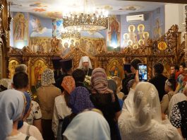 Митрополит Василий совершил Всенощное бдение в храме-часовне святого благоверного князя Александра Невского