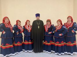 Иерей Алексий Гоголев благословил участников межмуниципального фестиваля-конкурса народной и казачьей песни