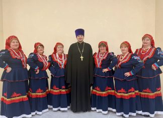 Иерей Алексий Гоголев благословил участников межмуниципального фестиваля-конкурса народной и казачьей песни