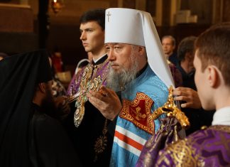 Митрополит Василий совершил Божественную литургию в Свято-Екатерининском кафедральном соборе города Краснодара