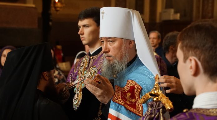 Митрополит Василий совершил Божественную литургию в Свято-Екатерининском кафедральном соборе города Краснодара