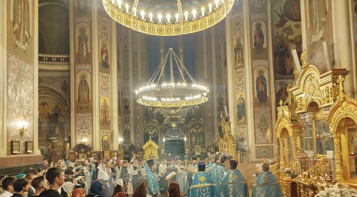 В Свято-Екатерининском кафедральном соборе Краснодара состоялся первый молодежный молебен