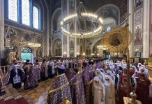 В Свято-Екатерининском соборе совершён молебен и прошла встреча с иеромонахом Кронидом