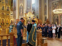 В Свято-Екатерининском кафедральном соборе совершили молебен о сотрудниках пожарно-спасательных служб Кубани