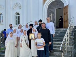Сёстры милосердия храма Святого Духа со своим духовником совершили паломническую поездку