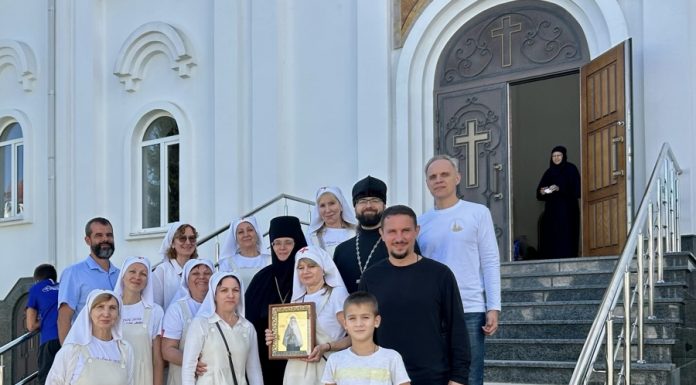 Сёстры милосердия храма Святого Духа со своим духовником совершили паломническую поездку