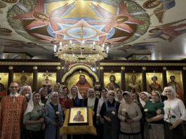 В Свято-Сергиевском храме города Краснодара была отслужена сестринская Божественная литургия