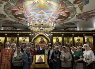 В Свято-Сергиевском храме города Краснодара была отслужена сестринская Божественная литургия