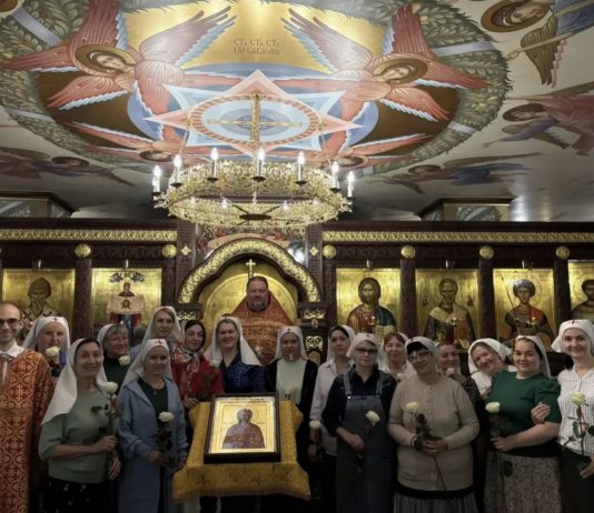 В Свято-Сергиевском храме города Краснодара была отслужена сестринская Божественная литургия