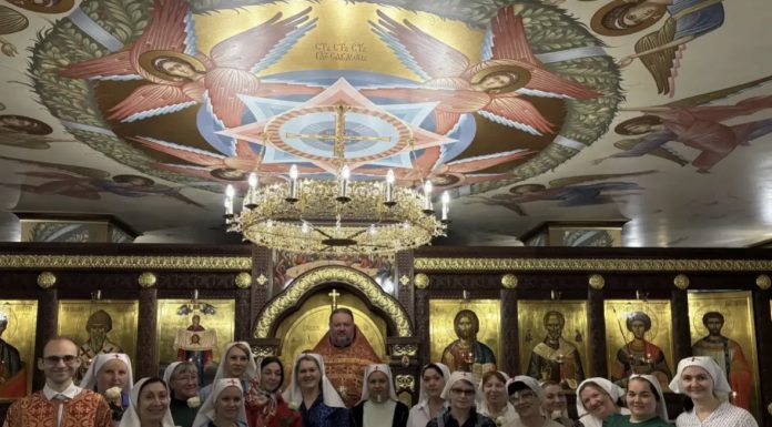 В Свято-Сергиевском храме города Краснодара была отслужена сестринская Божественная литургия