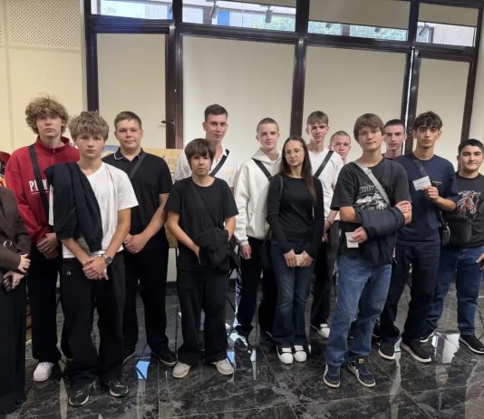 Студенты Пашковского сельскохозяйственного колледжа и активисты молодежного центра «Елеон» посетили фестиваль «Видеть и слышать»