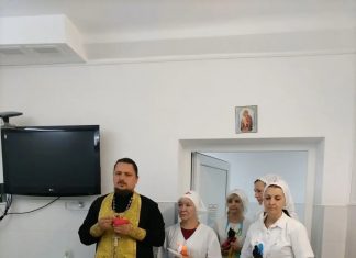 Священник и сестры милосердия навестили пациентов Краснодарского хосписа