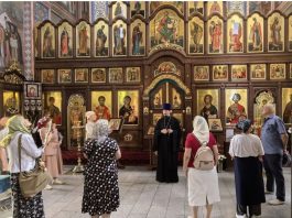 В храме прп. Сергия Радонежского прошла экскурсия для беженцеа из зоны боевых действий