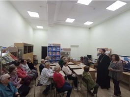 Протоиерей Константин Ланцев провёл беседу с читателями библиотеки