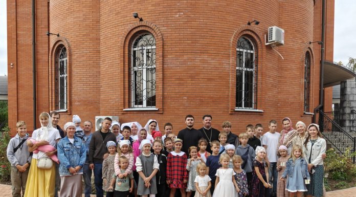 В Свято-Андреевском храме ст. Новотитаровской прошел День открытых дверей в детской воскресной школе
