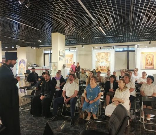 Иерей Вячеслав Куприенко провёл лекцию в рамках фестиваля «Видеть и слышать»