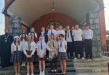 Старшеклассники посетили храм апостола Андрея Первозванного ст. Новотитаровской