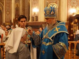 В канун Праздника Рождества Богородицы митрополит Василий совершил Всенощное бдение