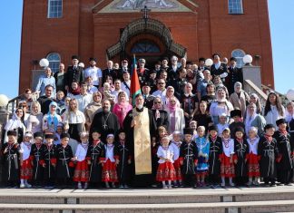 При Рождественском храме состоялось благословение юных казачатат