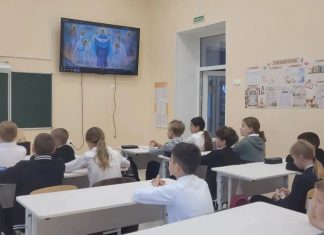 Диакон Владимир Механов рассказал школьникам о празднике Покрова Пресвятой Богородицы