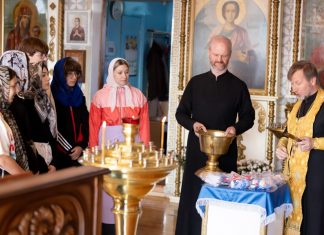 Школьники посетили Свято-Покровский храм станицы Новотитаровской