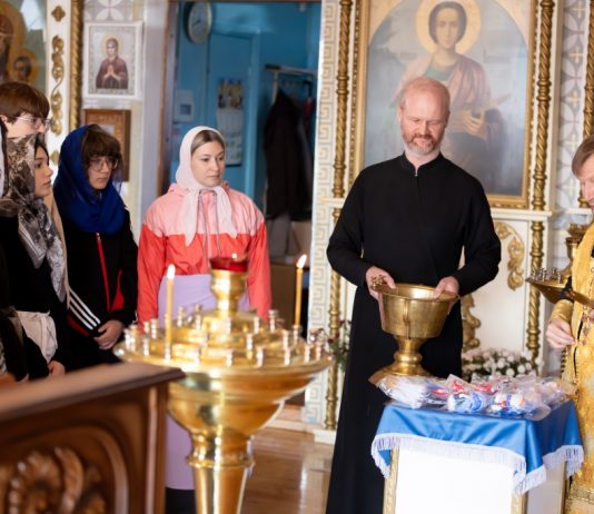 Школьники посетили Свято-Покровский храм станицы Новотитаровской