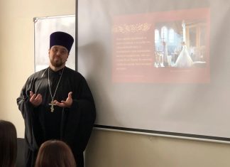 Иерей Владимир Иванов встретился со студентами Краснодарского колледжа управления, техники и технологий