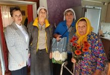 Священник и сестры милосердия храма Святой Троицы ст. Динской навестили подопечных центра социальной поддержки населения