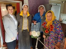 Священник и сестры милосердия храма Святой Троицы ст. Динской навестили подопечных центра социальной поддержки населения